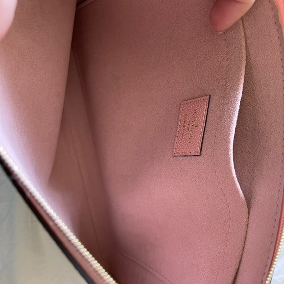 Rare Louis Vuitton daily pouch - Picture 3 of 5